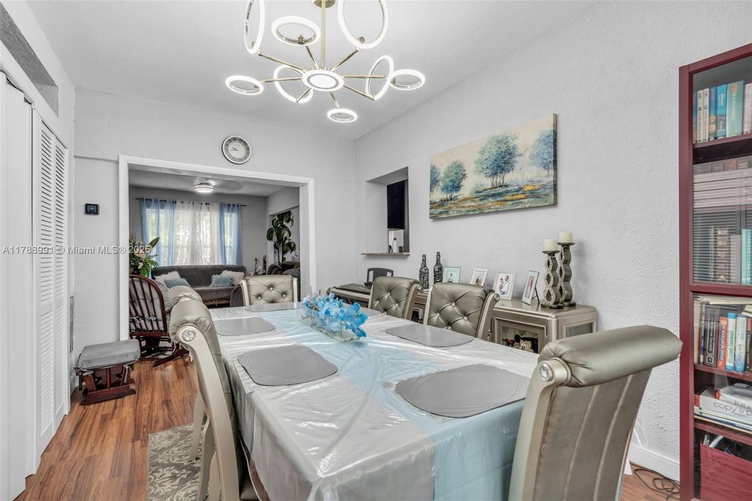 Recently Sold: $645,000 (4 beds, 3 baths, 2046 Square Feet)