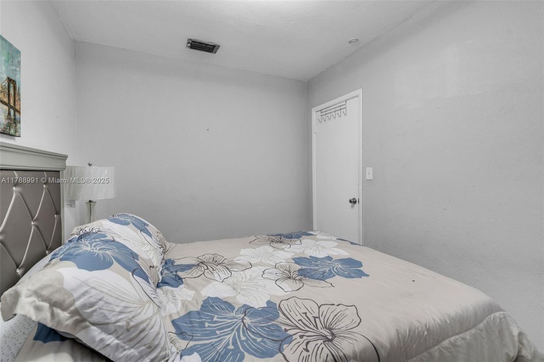 Recently Sold: $645,000 (4 beds, 3 baths, 2046 Square Feet)