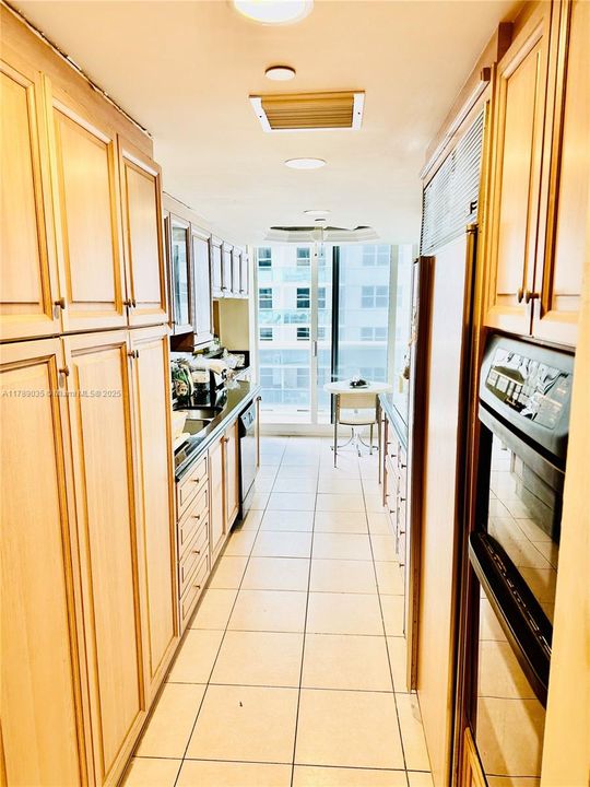 待售: $1,200,000 (3 贝兹, 3 浴室, 1650 平方英尺)