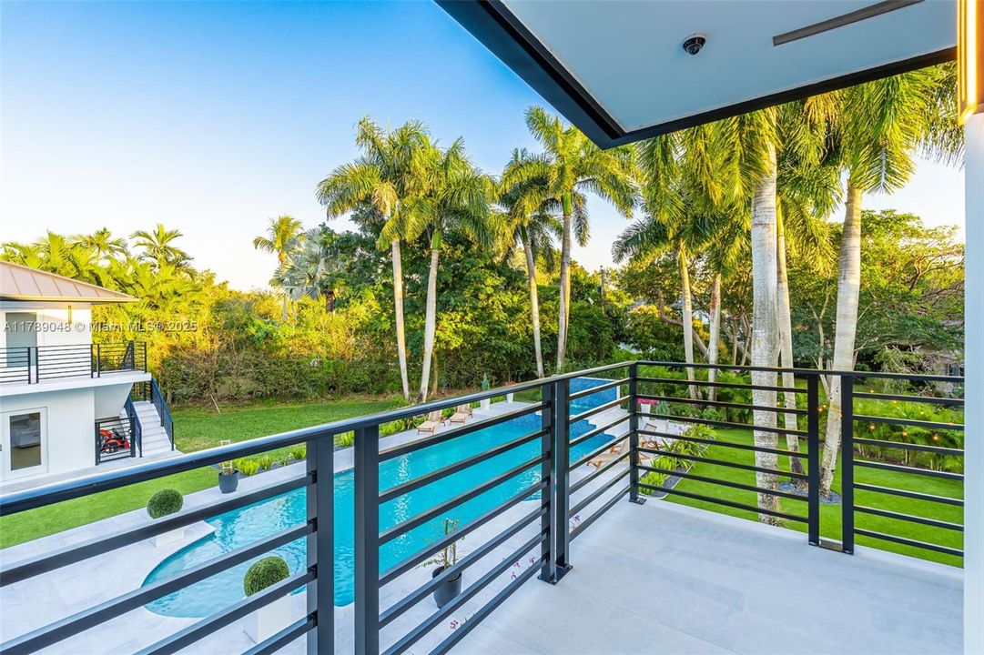 Recently Rented: $35,000 (7 beds, 8 baths, 7028 Square Feet)