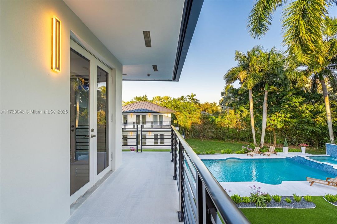 Recently Rented: $35,000 (7 beds, 8 baths, 7028 Square Feet)