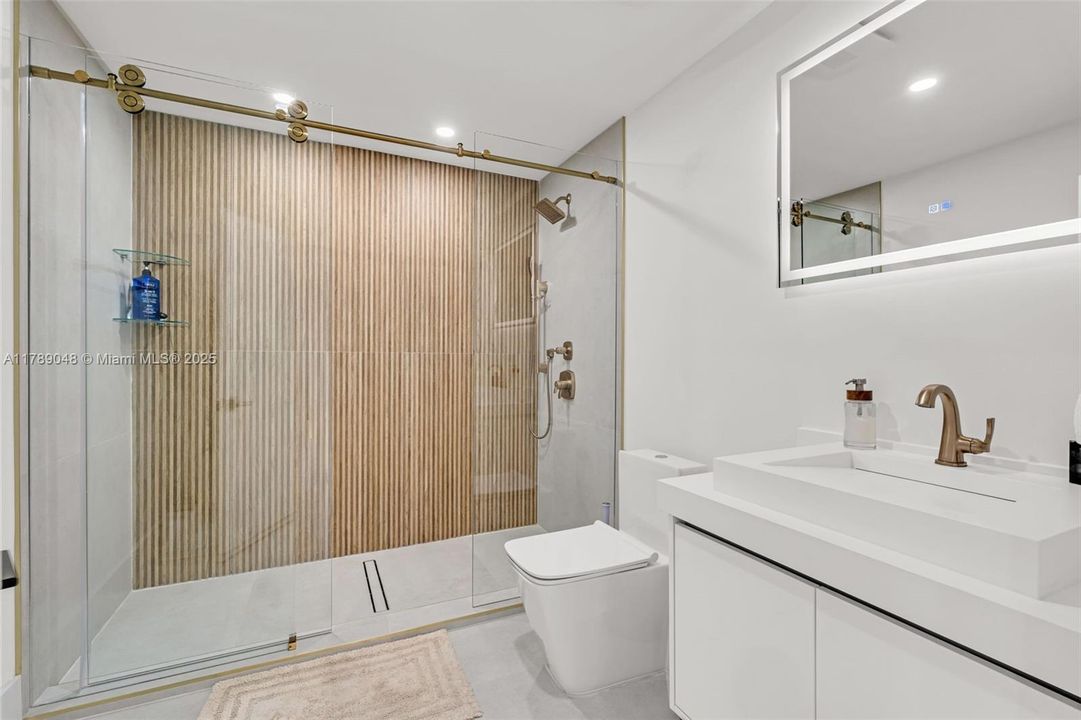 Recently Rented: $35,000 (7 beds, 8 baths, 7028 Square Feet)