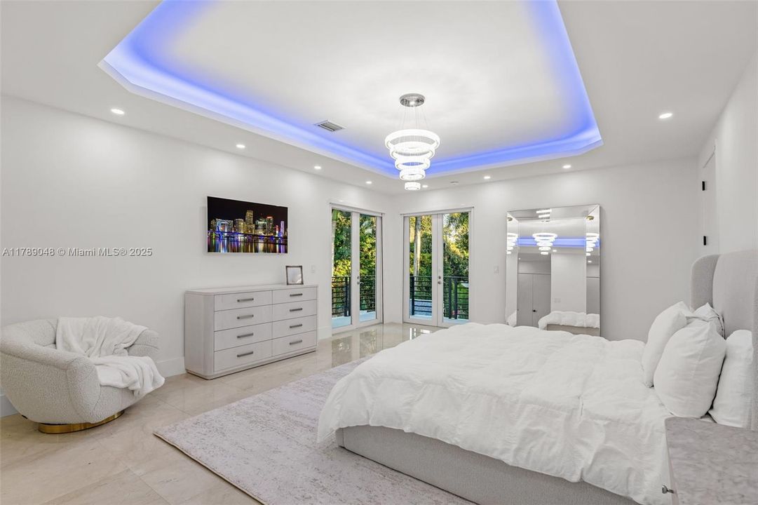 Recently Rented: $35,000 (7 beds, 8 baths, 7028 Square Feet)