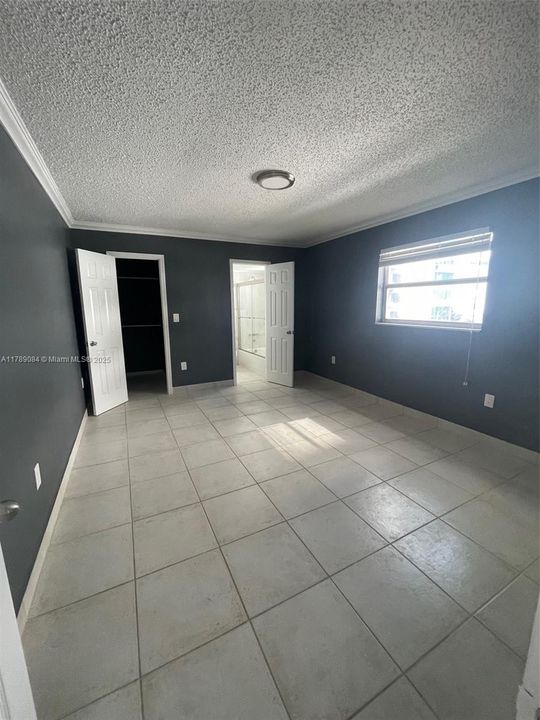 Vendido Recientemente: $330,000 (2 camas, 2 baños, 970 Pies cuadrados)