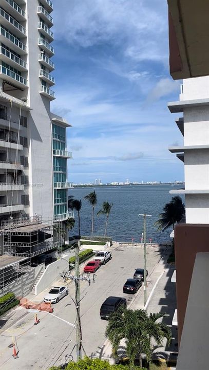 Vendido Recientemente: $330,000 (2 camas, 2 baños, 970 Pies cuadrados)