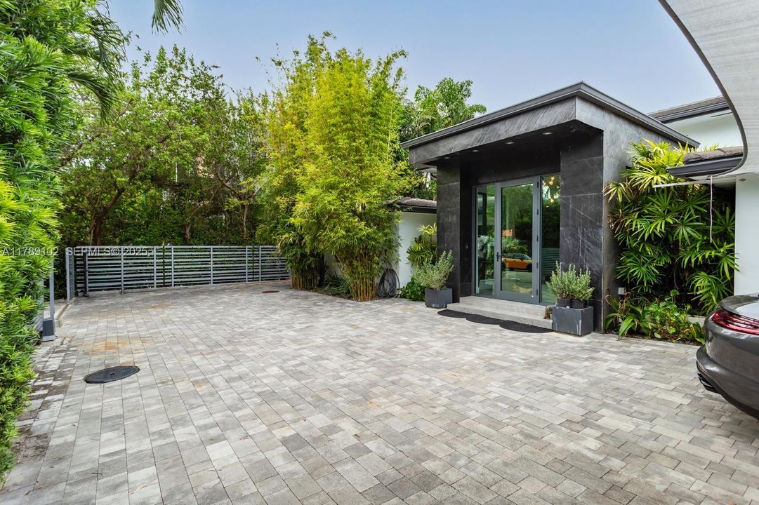 На продажу: $5,100,000 (7 спален, 6 ванн, 3888 Квадратных фут)