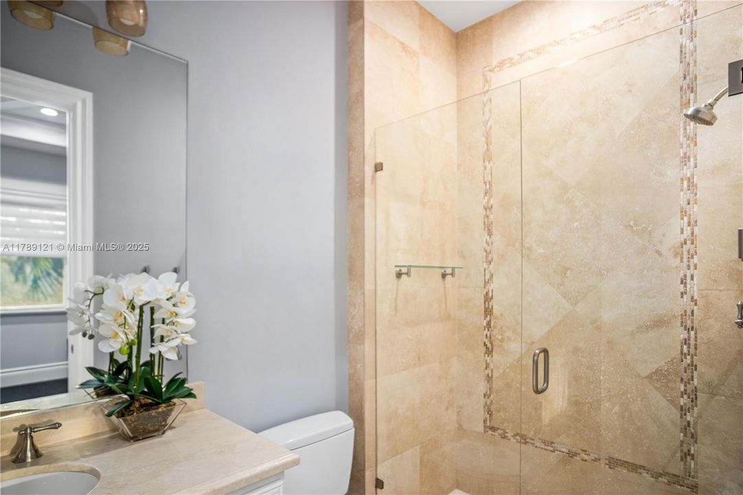 Recently Sold: $1,748,000 (5 beds, 4 baths, 5189 Square Feet)