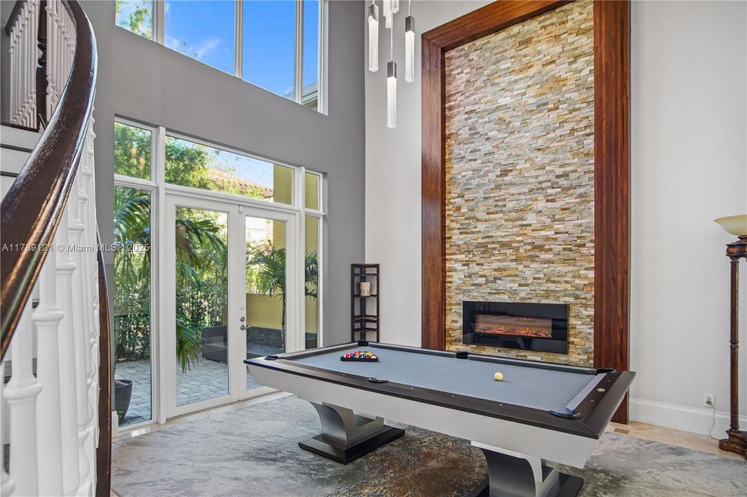 Recently Sold: $1,748,000 (5 beds, 4 baths, 5189 Square Feet)