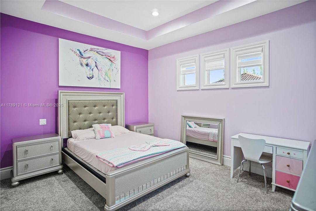 Recently Sold: $1,748,000 (5 beds, 4 baths, 5189 Square Feet)