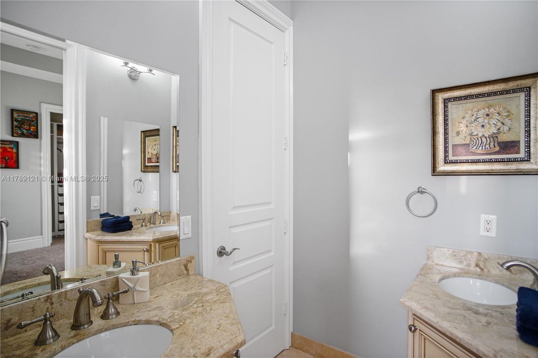 Recently Sold: $1,748,000 (5 beds, 4 baths, 5189 Square Feet)