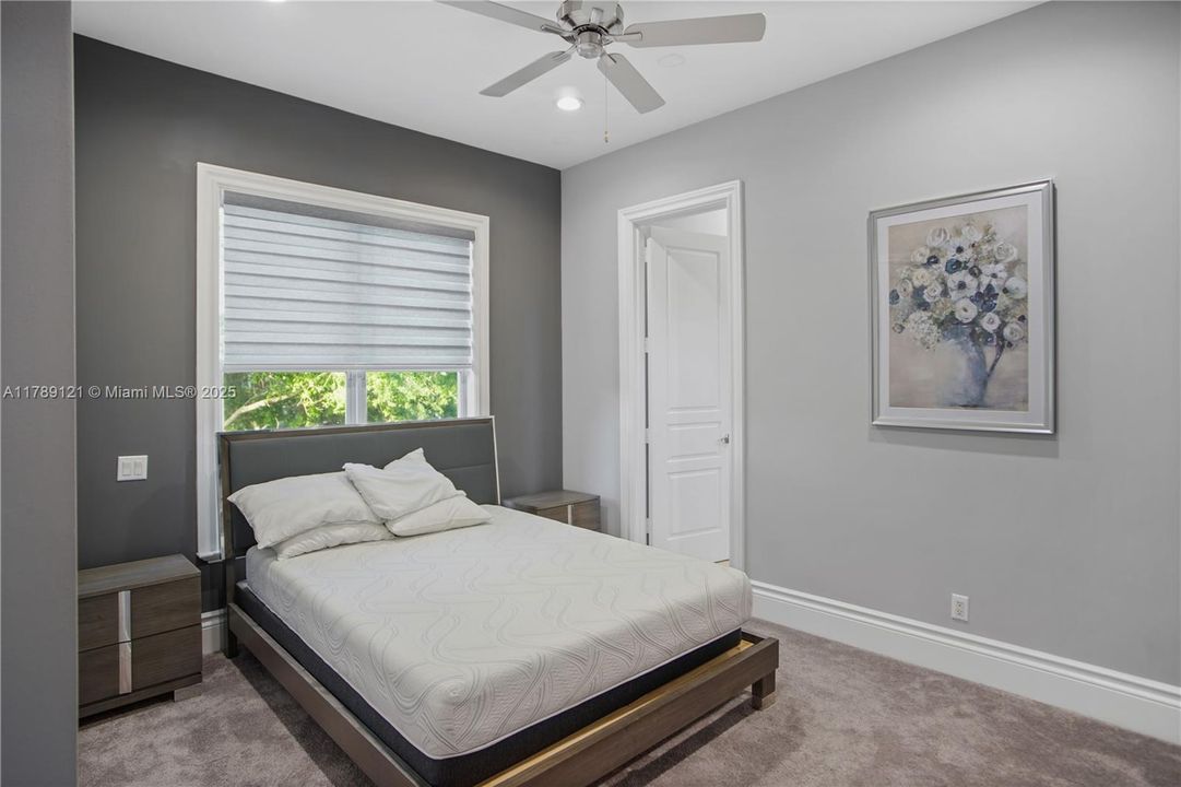 Recently Sold: $1,748,000 (5 beds, 4 baths, 5189 Square Feet)