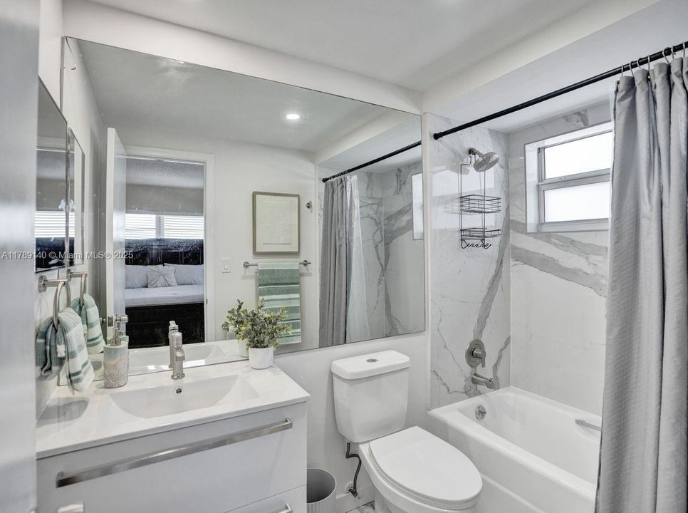 Activo con contrato: $2,700 (2 camas, 2 baños, 1070 Pies cuadrados)