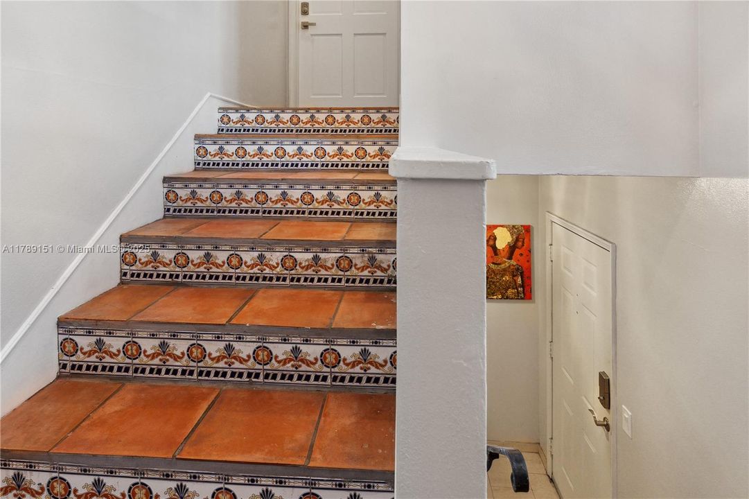 Recently Rented: $3,450 (2 beds, 1 baths, 1350 Square Feet)