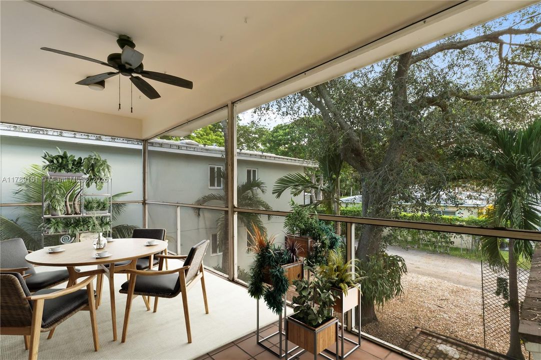 Recently Rented: $3,450 (2 beds, 1 baths, 1350 Square Feet)