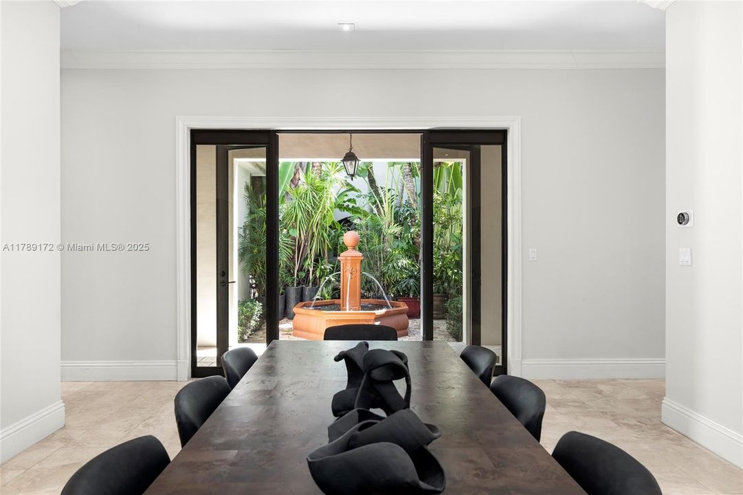 Activo con contrato: $3,980,000 (5 camas, 5 baños, 4602 Pies cuadrados)