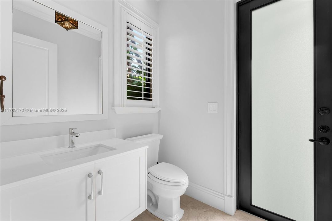 Activo con contrato: $3,980,000 (5 camas, 5 baños, 4602 Pies cuadrados)