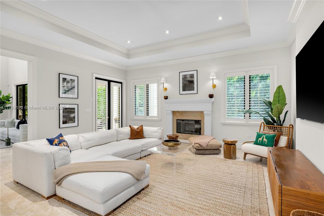 Activo con contrato: $3,980,000 (5 camas, 5 baños, 4602 Pies cuadrados)