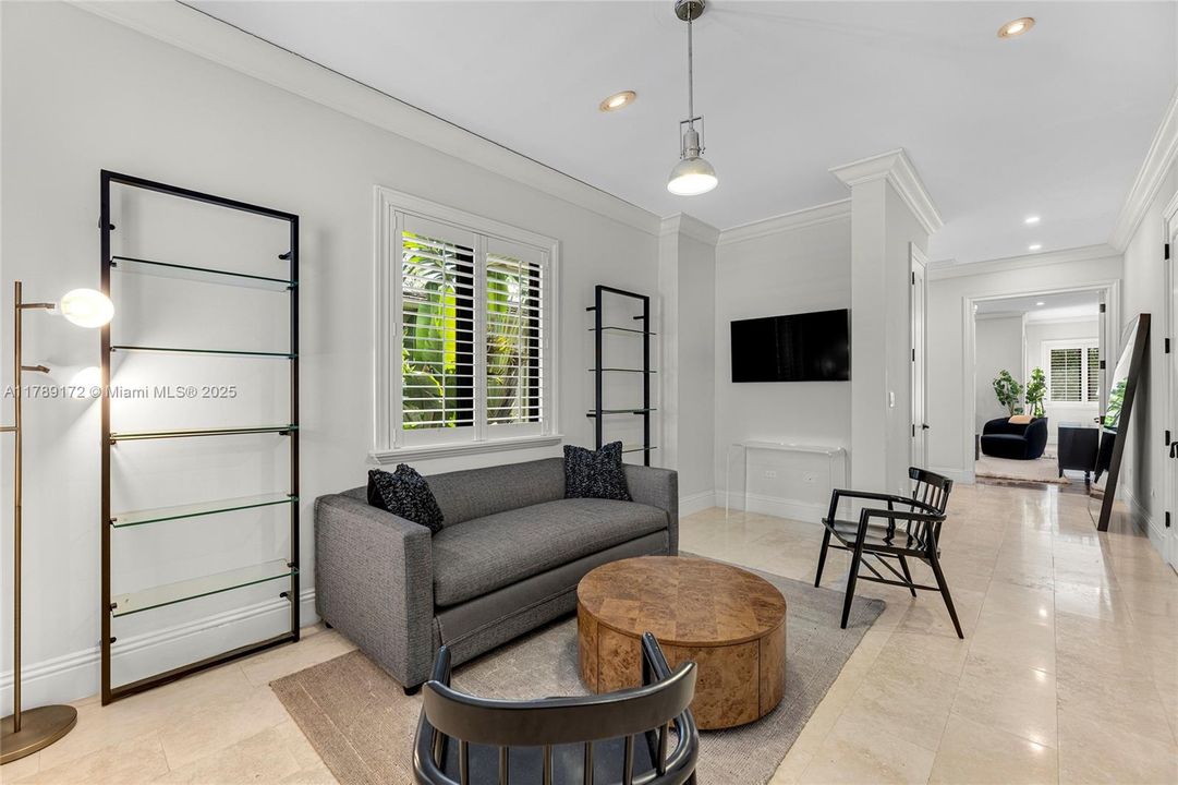 Activo con contrato: $3,980,000 (5 camas, 5 baños, 4602 Pies cuadrados)