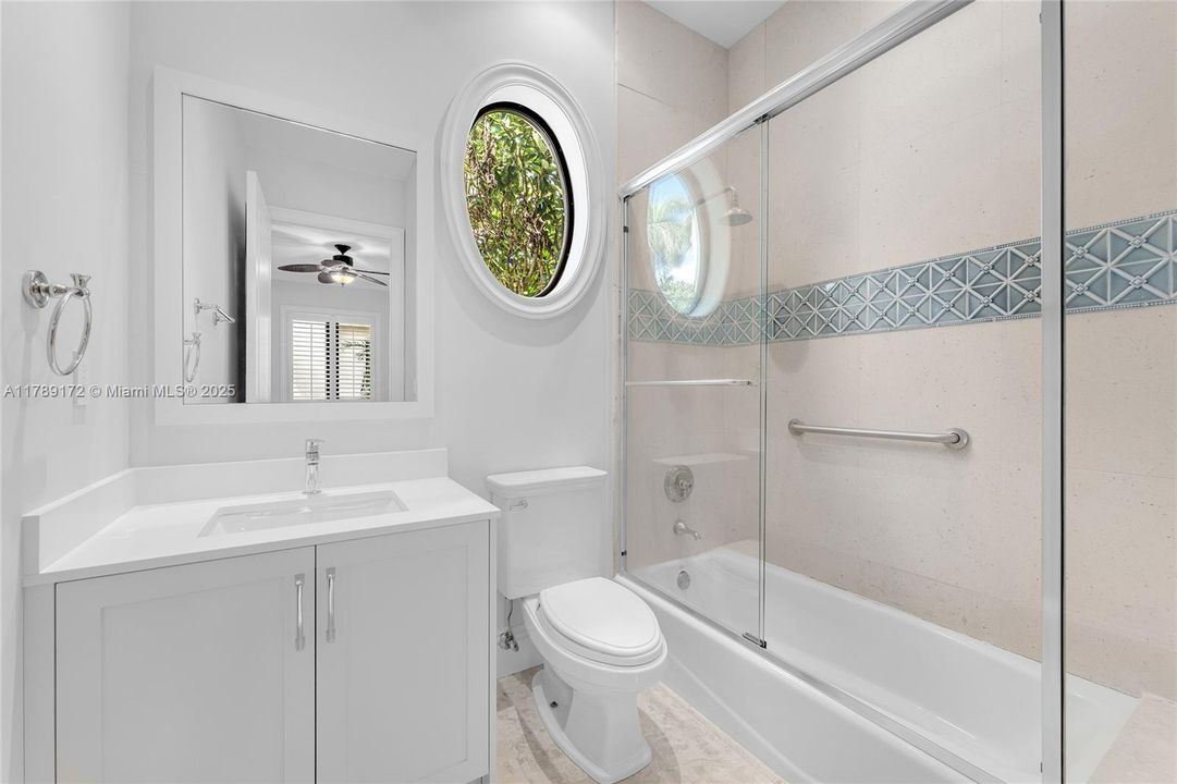 Activo con contrato: $3,980,000 (5 camas, 5 baños, 4602 Pies cuadrados)