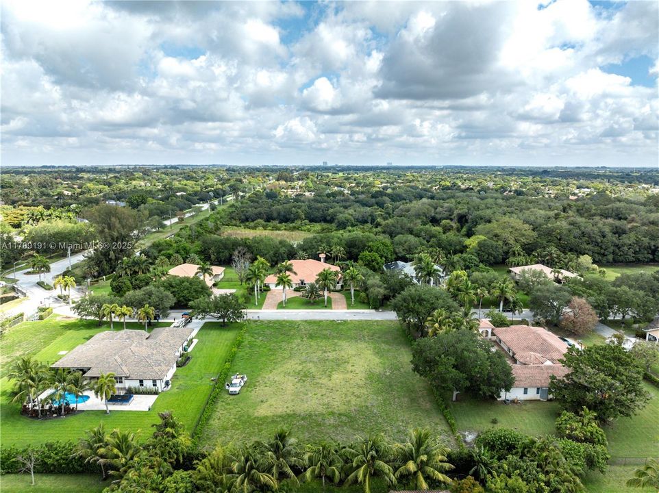 待售: $999,000 (1.00 acres)