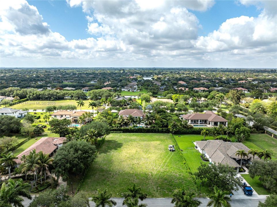 待售: $999,000 (1.00 acres)