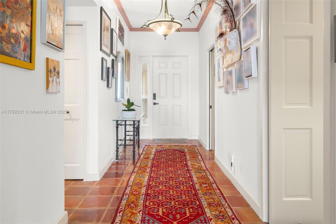 最近售出: $3,499,000 (2 贝兹, 2 浴室, 1875 平方英尺)