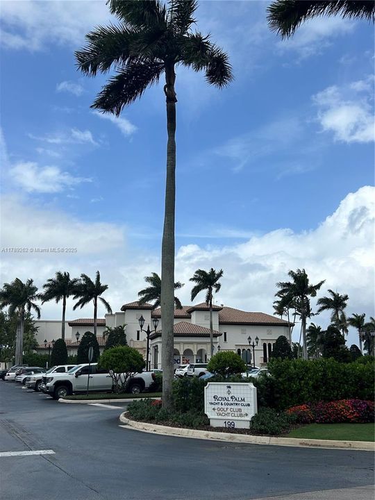 Royal Palm Yacht & CC , entrance 500 yards from property