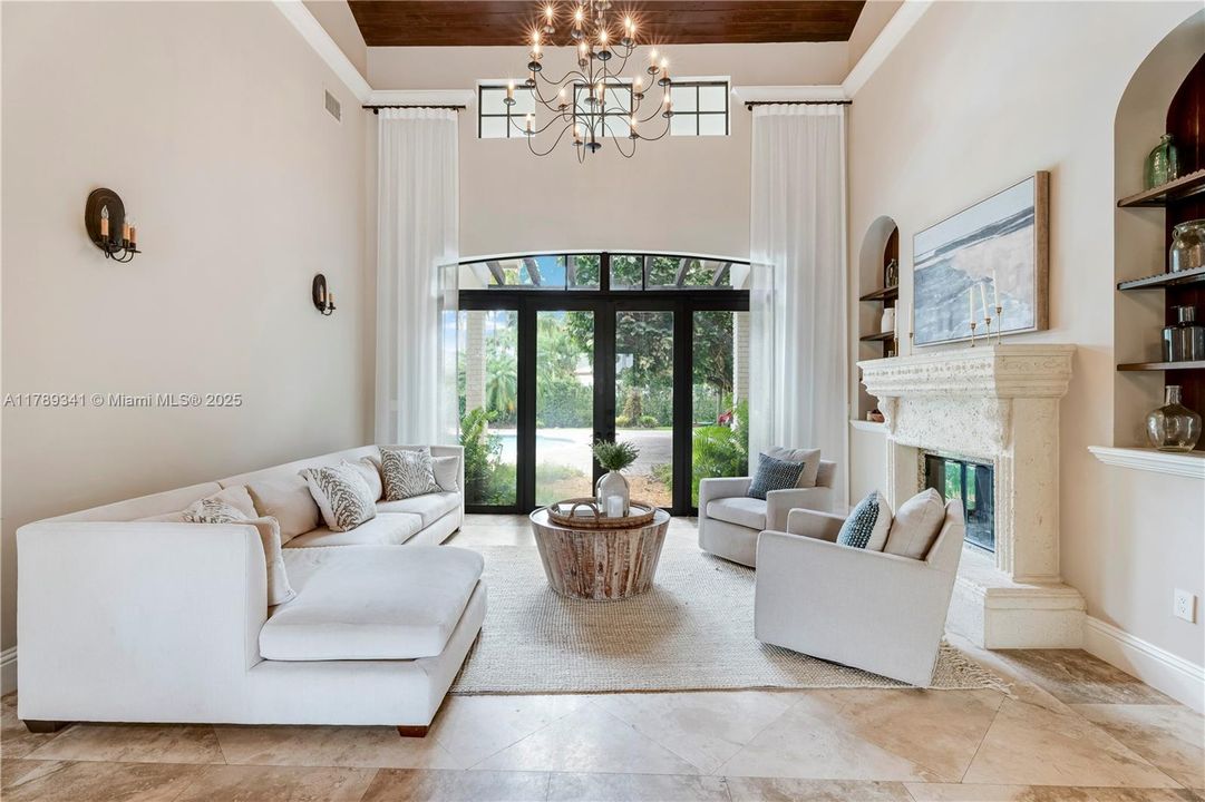 Recently Sold: $3,000,000 (6 beds, 4 baths, 4170 Square Feet)