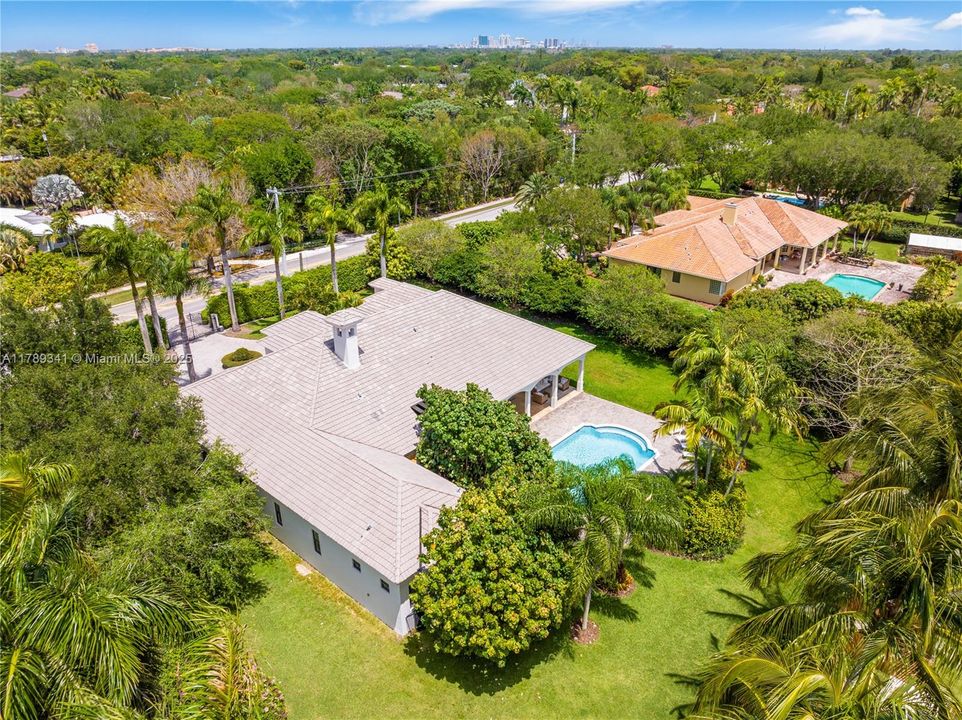 Recently Sold: $3,000,000 (6 beds, 4 baths, 4170 Square Feet)