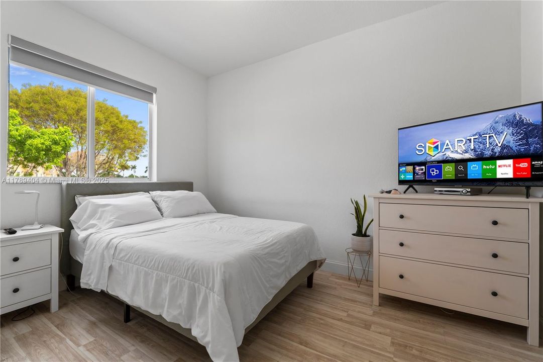 Vendido Recientemente: $410,000 (2 camas, 2 baños, 1150 Pies cuadrados)