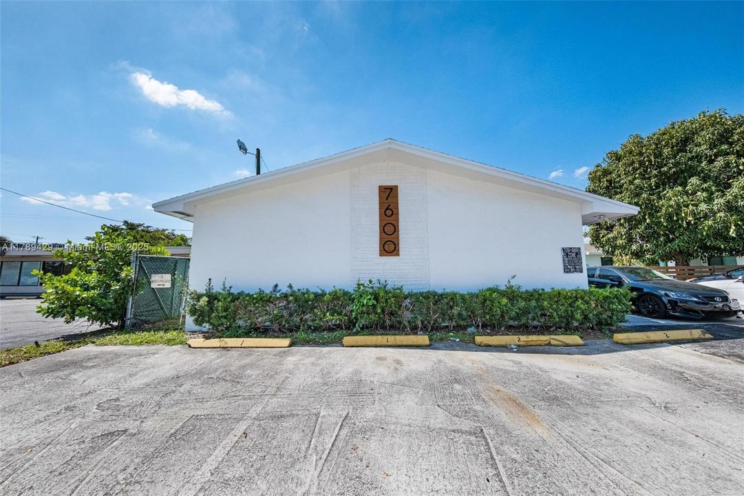 Vendido Recientemente: $2,150,000 (0 camas, 0 baños, 3605 Pies cuadrados)