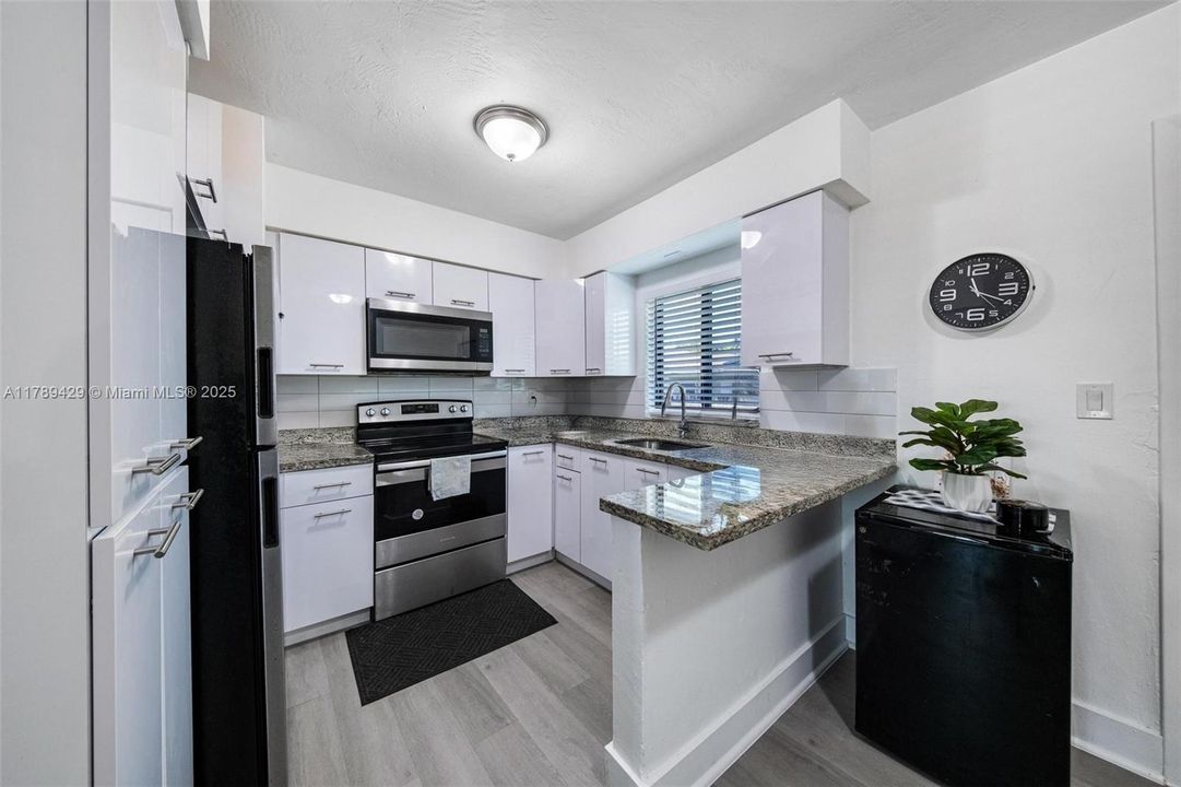 Vendido Recientemente: $2,150,000 (0 camas, 0 baños, 3605 Pies cuadrados)