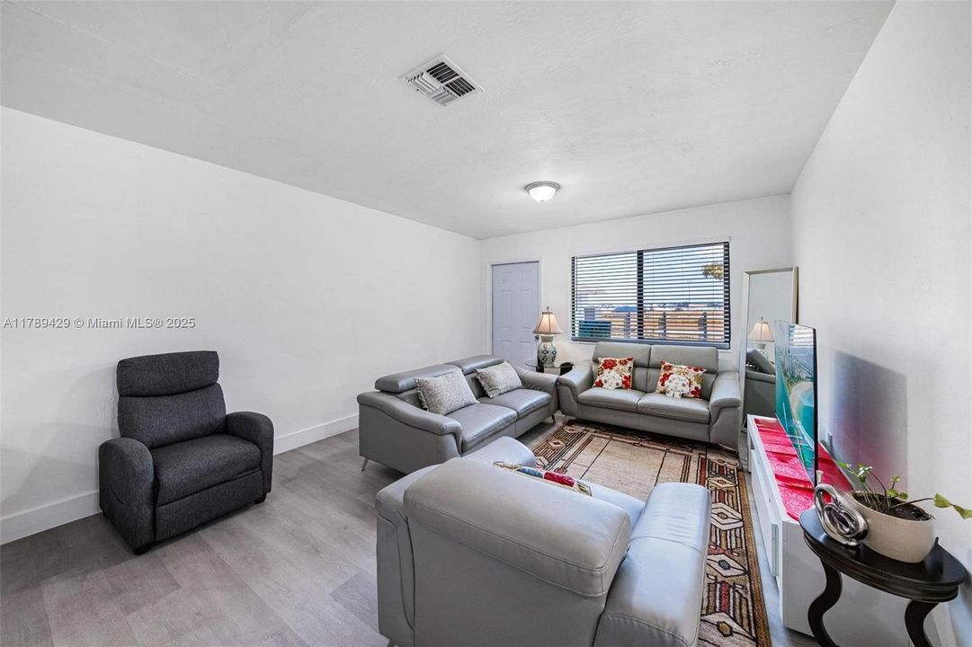 Vendido Recientemente: $2,150,000 (0 camas, 0 baños, 3605 Pies cuadrados)