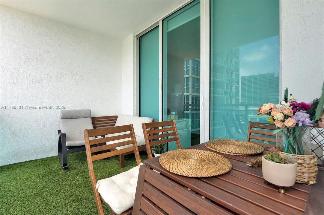 Recently Sold: $459,900 (1 beds, 1 baths, 774 Square Feet)