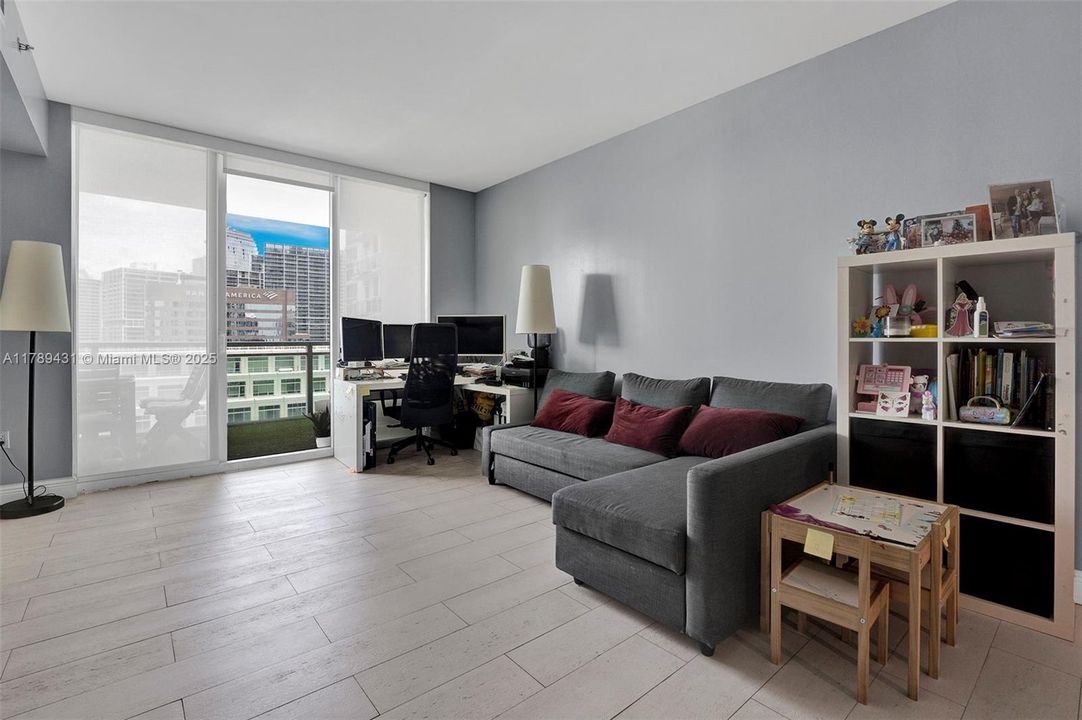 Recently Sold: $459,900 (1 beds, 1 baths, 774 Square Feet)