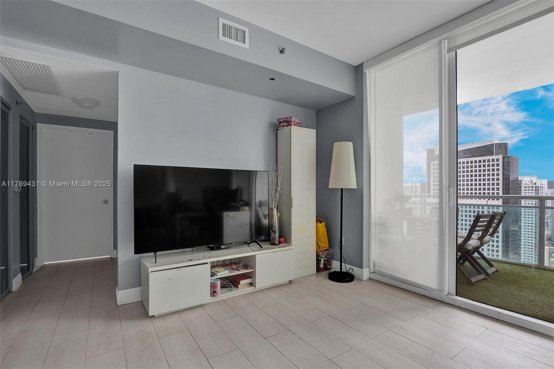 Recently Sold: $459,900 (1 beds, 1 baths, 774 Square Feet)