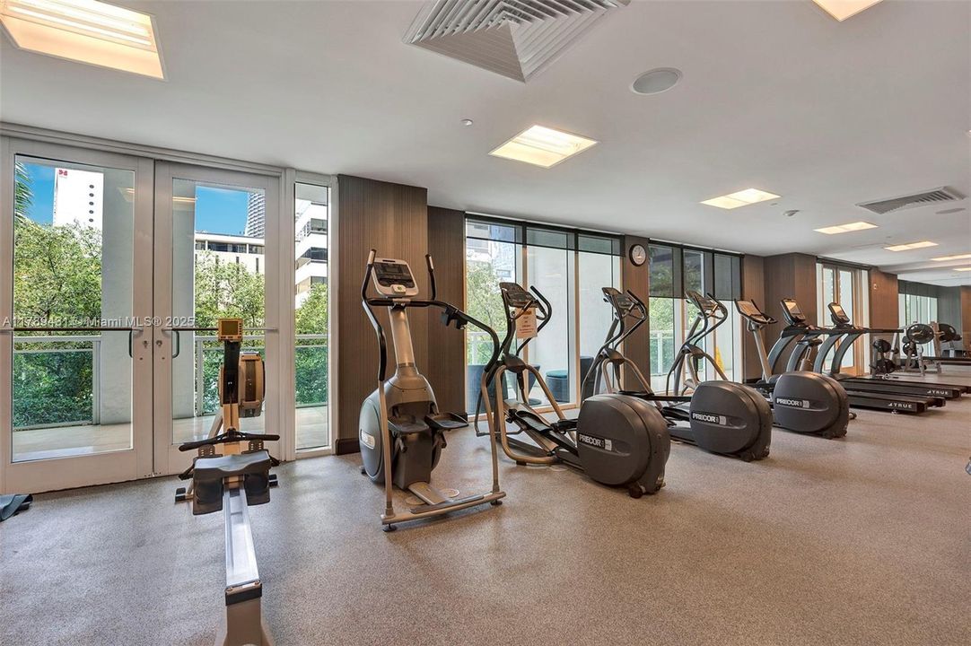 Recently Sold: $459,900 (1 beds, 1 baths, 774 Square Feet)