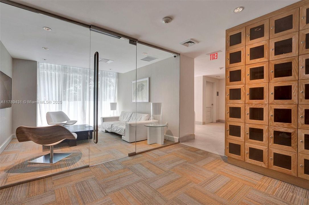 Recently Sold: $459,900 (1 beds, 1 baths, 774 Square Feet)