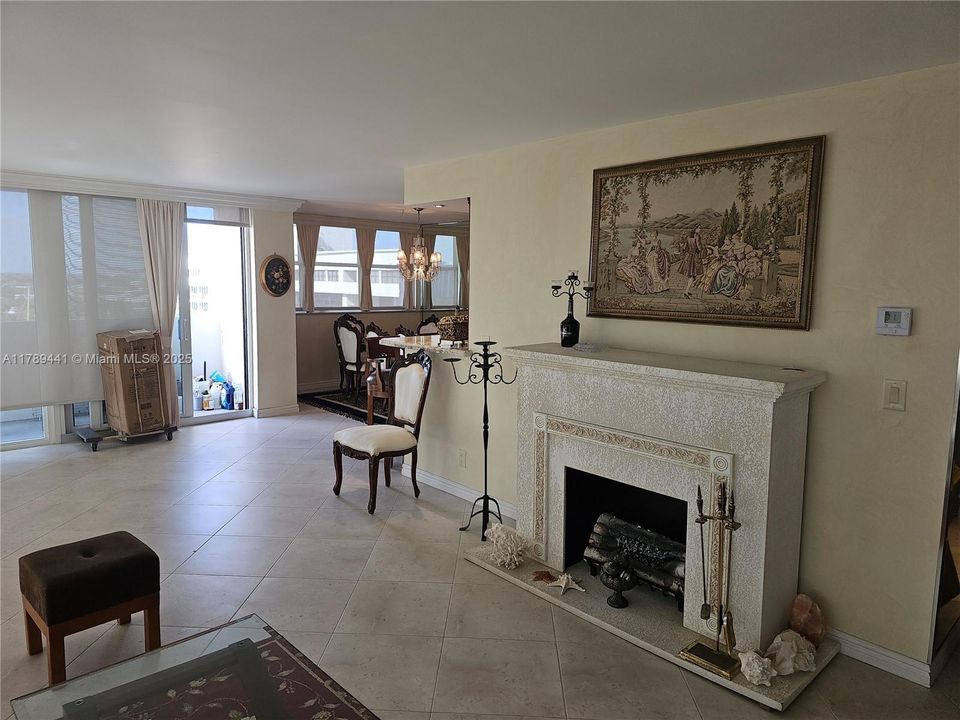 For Sale: $640,000 (2 beds, 2 baths, 1360 Square Feet)