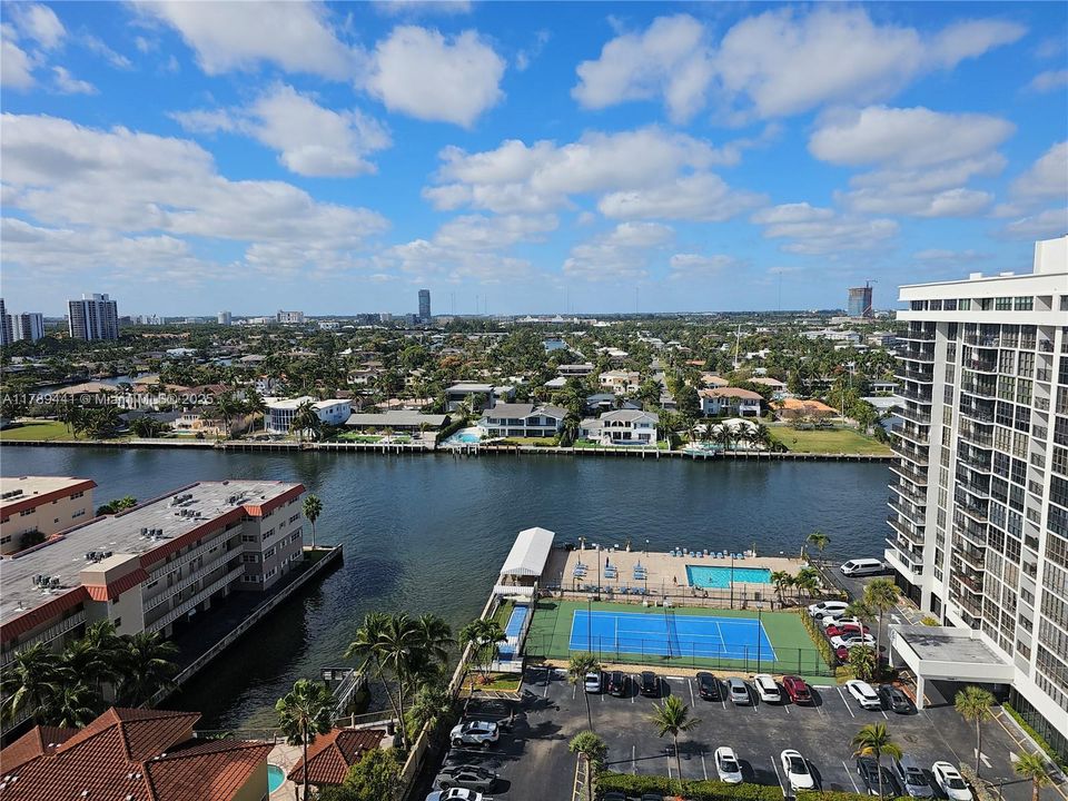 For Sale: $640,000 (2 beds, 2 baths, 1360 Square Feet)