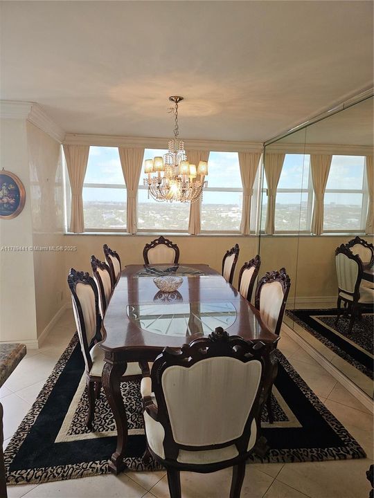 For Sale: $640,000 (2 beds, 2 baths, 1360 Square Feet)