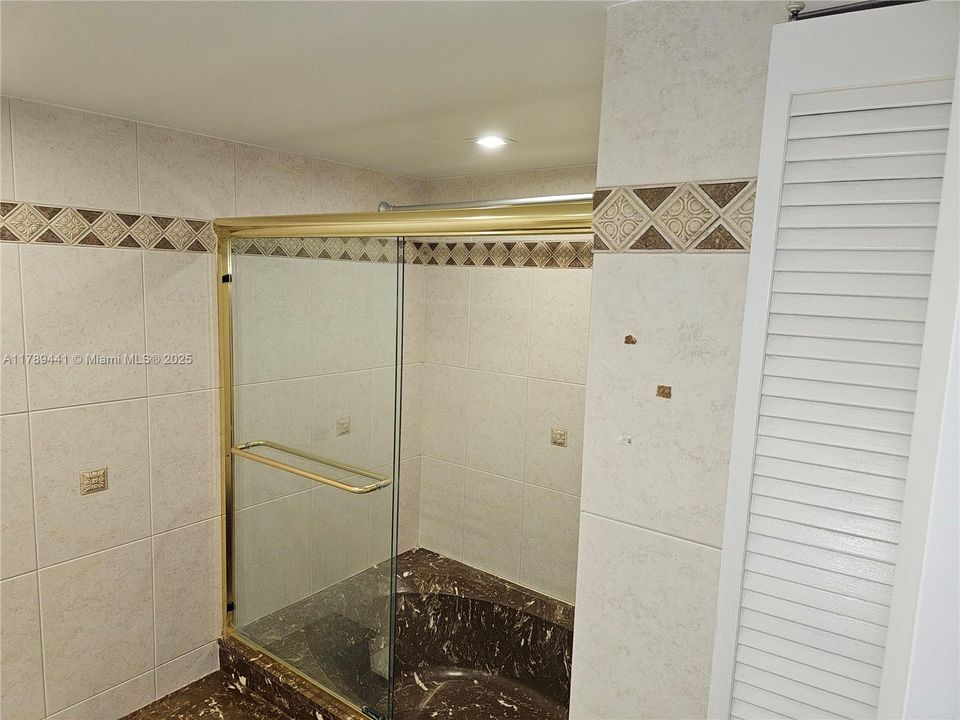 For Sale: $640,000 (2 beds, 2 baths, 1360 Square Feet)