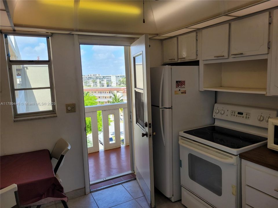 Vendido Recientemente: $149,900 (1 camas, 1 baños, 810 Pies cuadrados)