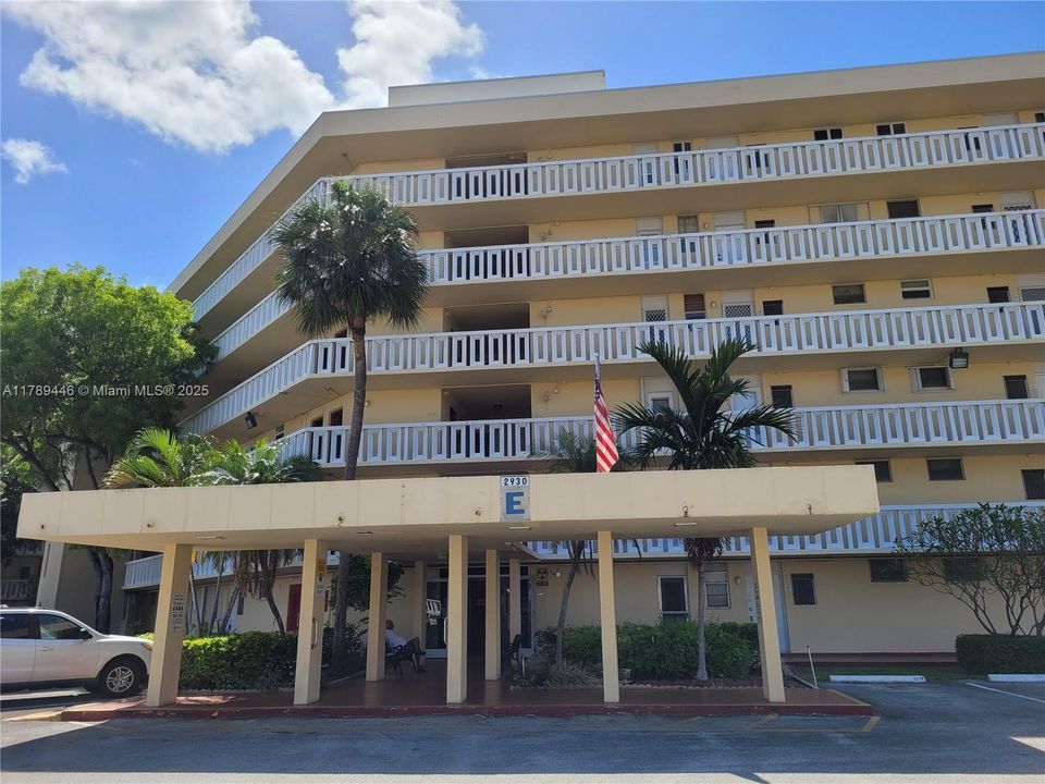 Vendido Recientemente: $149,900 (1 camas, 1 baños, 810 Pies cuadrados)