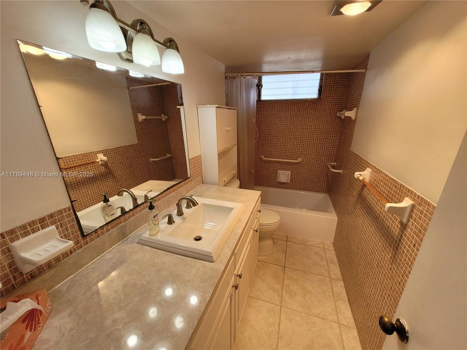 Vendido Recientemente: $149,900 (1 camas, 1 baños, 810 Pies cuadrados)