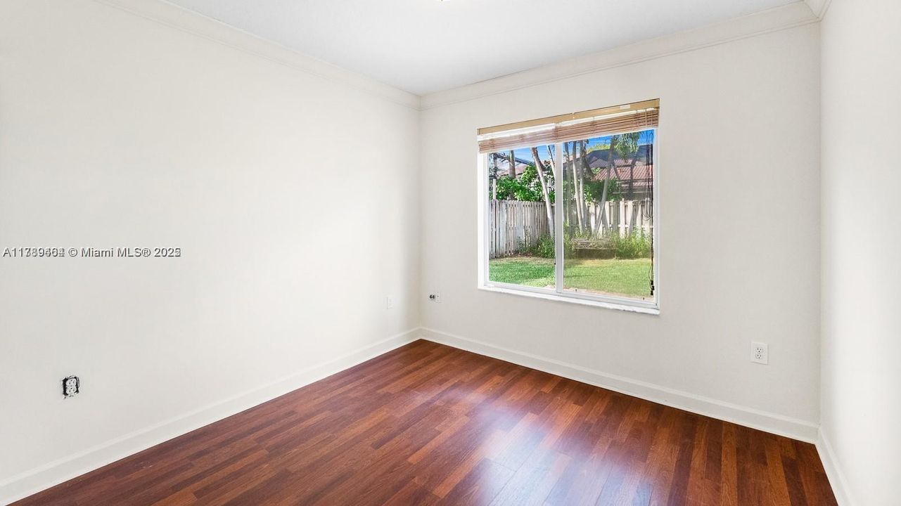 最近租的: $3,650 (4 贝兹, 3 浴室, 2104 平方英尺)