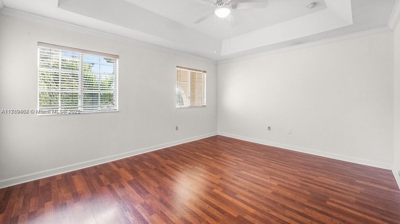 最近租的: $3,650 (4 贝兹, 3 浴室, 2104 平方英尺)