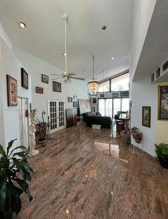 Vendido Recientemente: $5,245,000 (7 camas, 6 baños, 7941 Pies cuadrados)