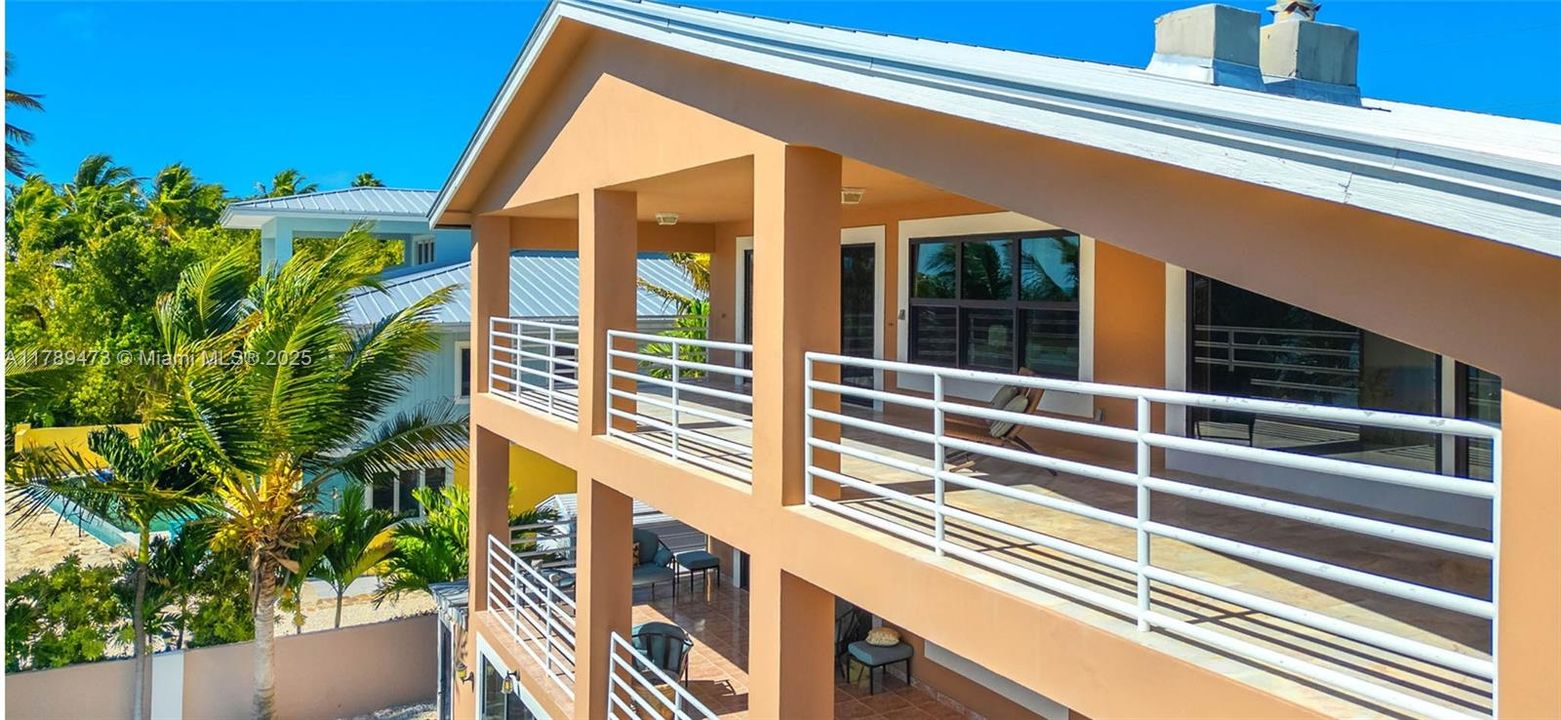 Vendido Recientemente: $5,245,000 (7 camas, 6 baños, 7941 Pies cuadrados)