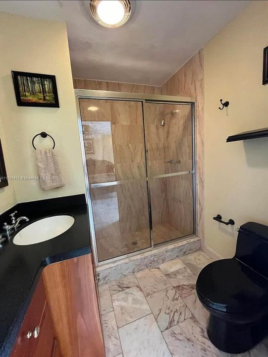 Vendido Recientemente: $5,245,000 (7 camas, 6 baños, 7941 Pies cuadrados)